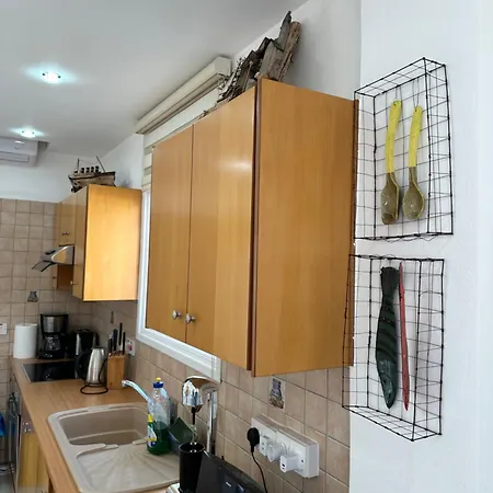 Stylish, Quiet 800m From The Beach, Pernera Vilă