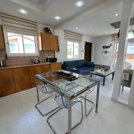 Stylish, Quiet 800m From The Beach, Pernera Paralimni