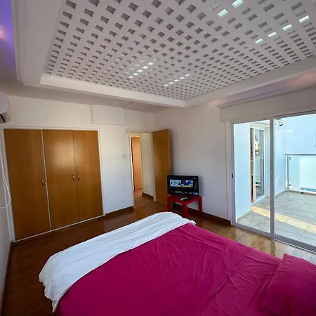 Stylish, Quiet 800m From The Beach, Pernera