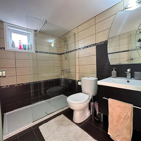 Stylish, Quiet 800m From The Beach, Pernera *